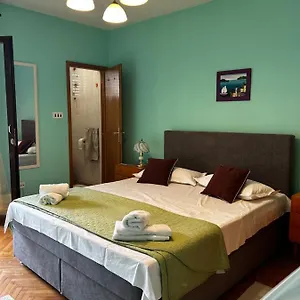 Guest house Soba Za Odmor Nika, Kastela